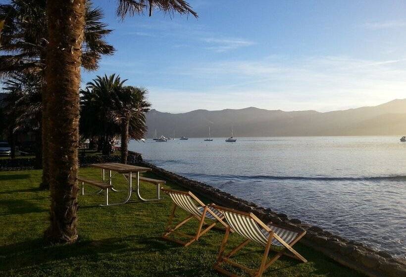 Akaroa Waterfront Motels