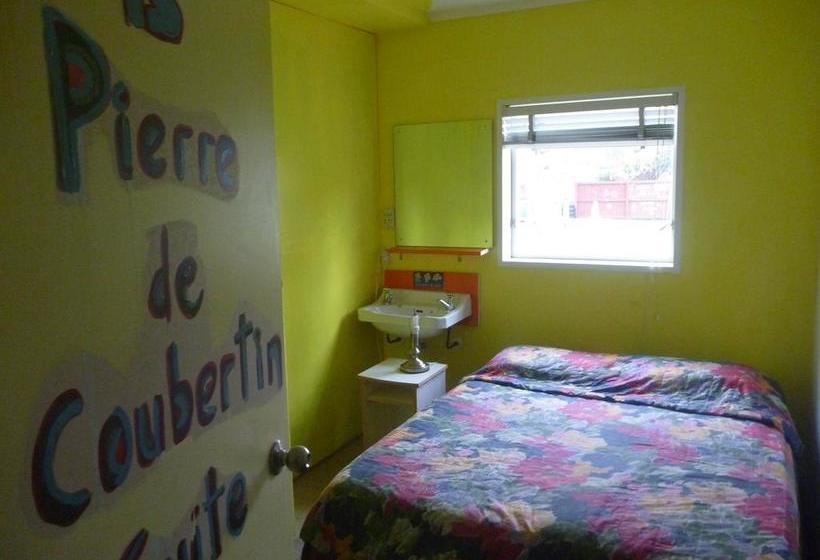 הוסטל A Plus Samurai Lodge Backpackers