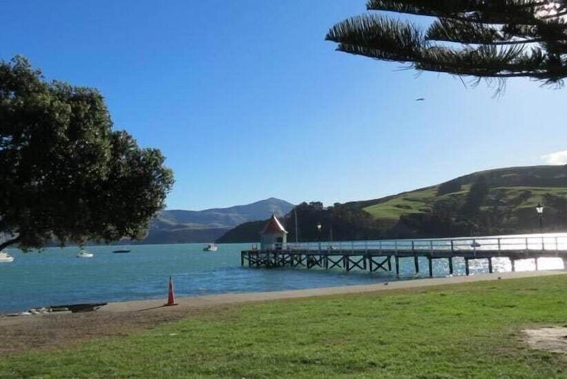 Общежитие Bon Accord Backpackers