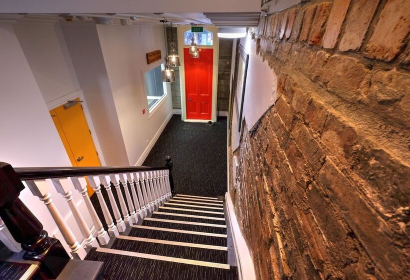 הוסטל Haka House Auckland K Road