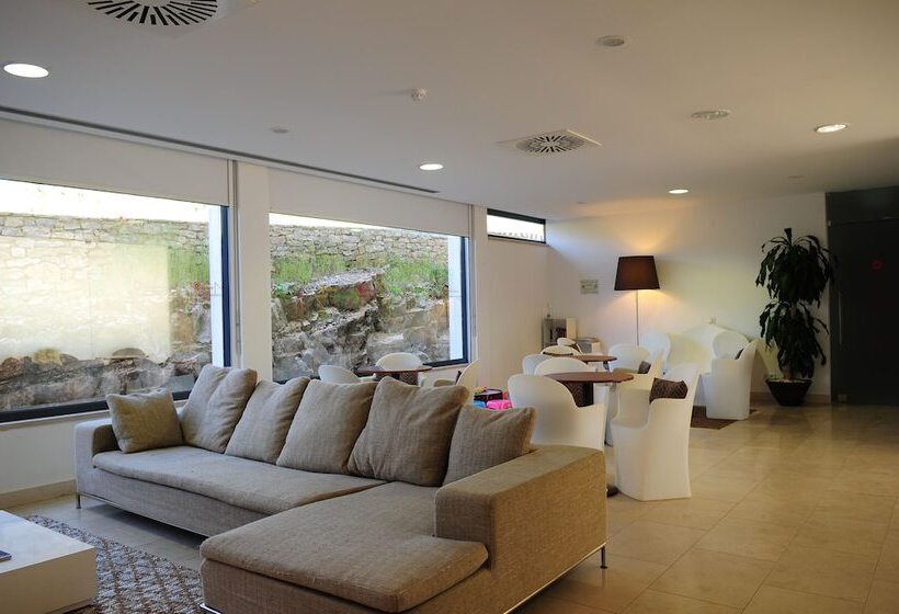 ユースホステル Hi Alvados   Pousada De Juventude