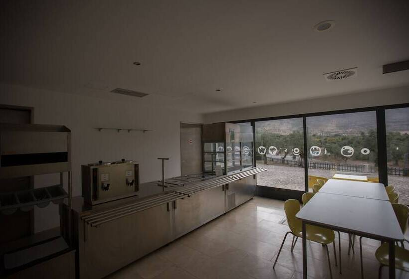 ユースホステル Hi Alvados   Pousada De Juventude