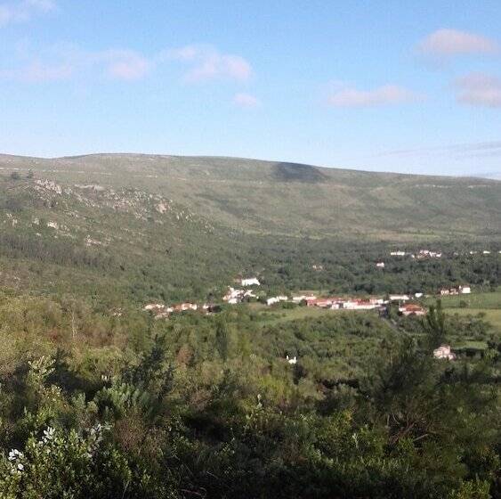 ユースホステル Hi Alvados   Pousada De Juventude