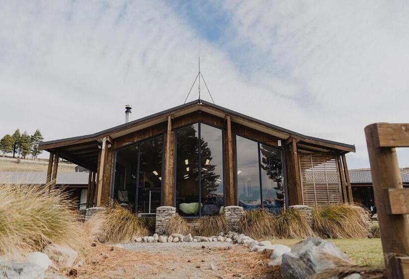 فندق صغير Lakes Edge Lodge