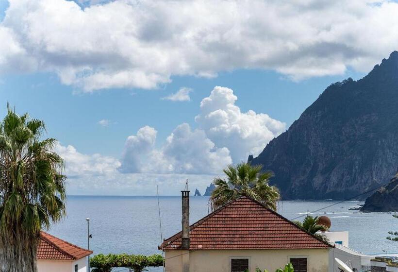 ユースホステル Madeira Surf Camp