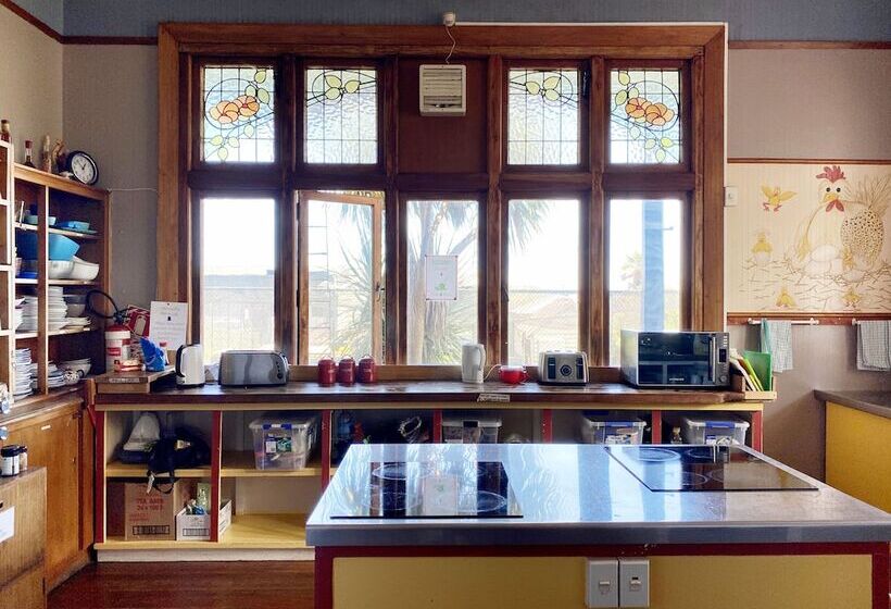 הוסטל Noah's Ark Backpackers