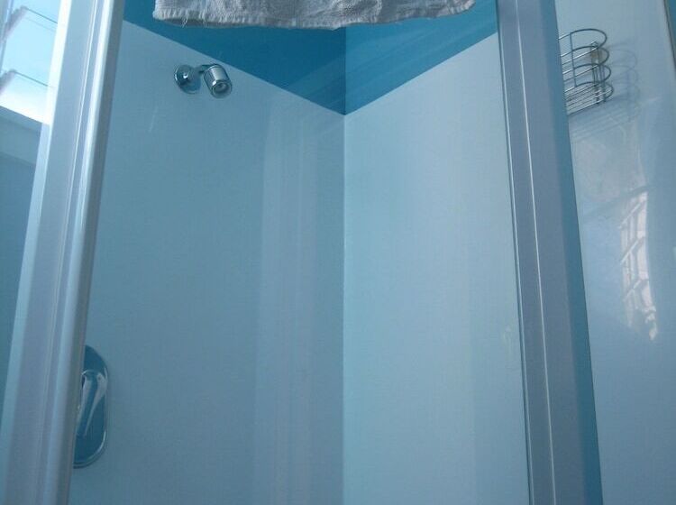 הוסטל Noah's Ark Backpackers