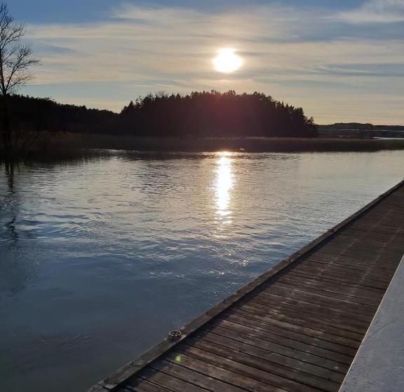 فندق صغير Nordiska Folkhogskolan Bed And Breakfast