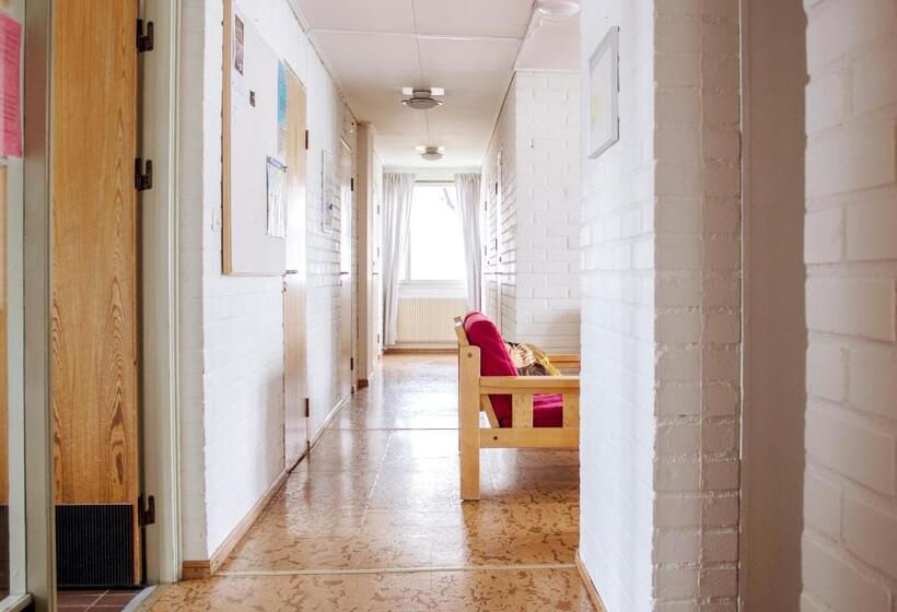 فندق صغير Nordiska Folkhogskolan Bed And Breakfast