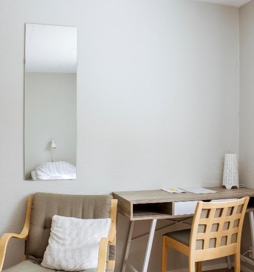 فندق صغير Nordiska Folkhogskolan Bed And Breakfast