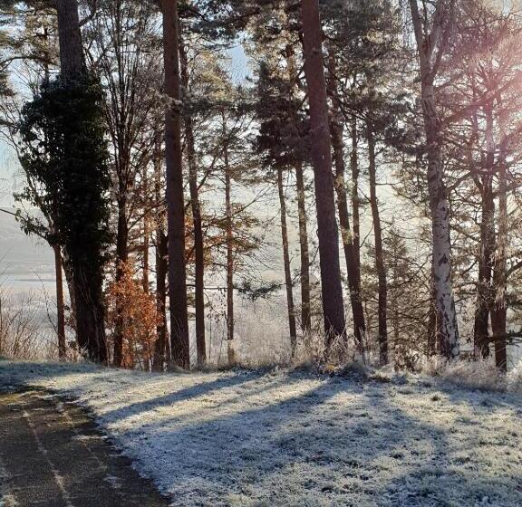 فندق صغير Nordiska Folkhogskolan Bed And Breakfast