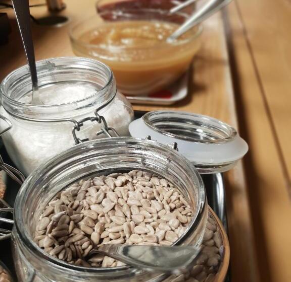 فندق صغير Nordiska Folkhogskolan Bed And Breakfast