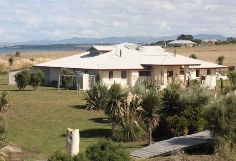 ユースホステル Old Bones Lodge