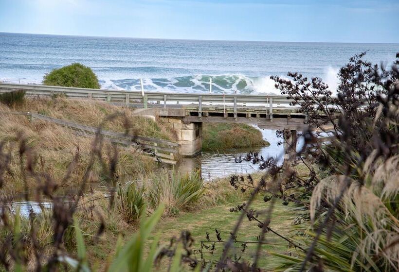 ユースホステル Old Bones Lodge