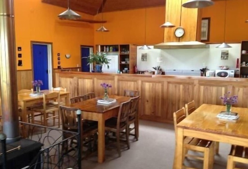 ユースホステル Old Bones Lodge