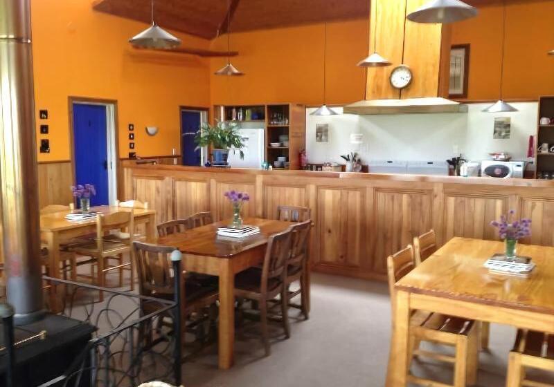 ユースホステル Old Bones Lodge