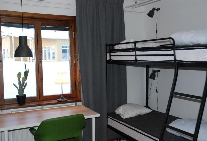 هاستل Storstrand Kursgård