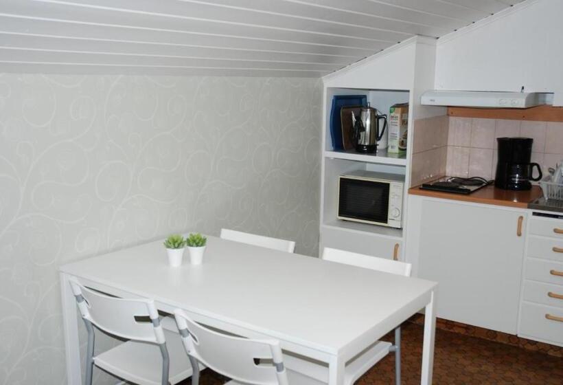 הוסטל Storstrand Kursgård