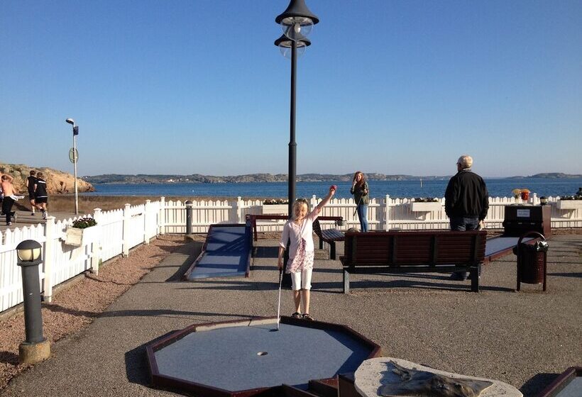 ユースホステル Strandvillan Hotell Och Bed & Breakfast