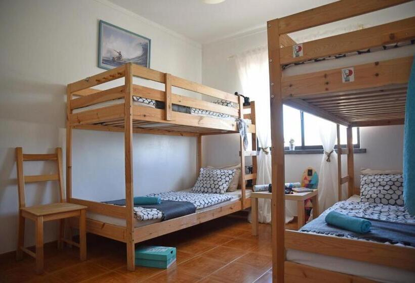 הוסטל Surf House Peniche