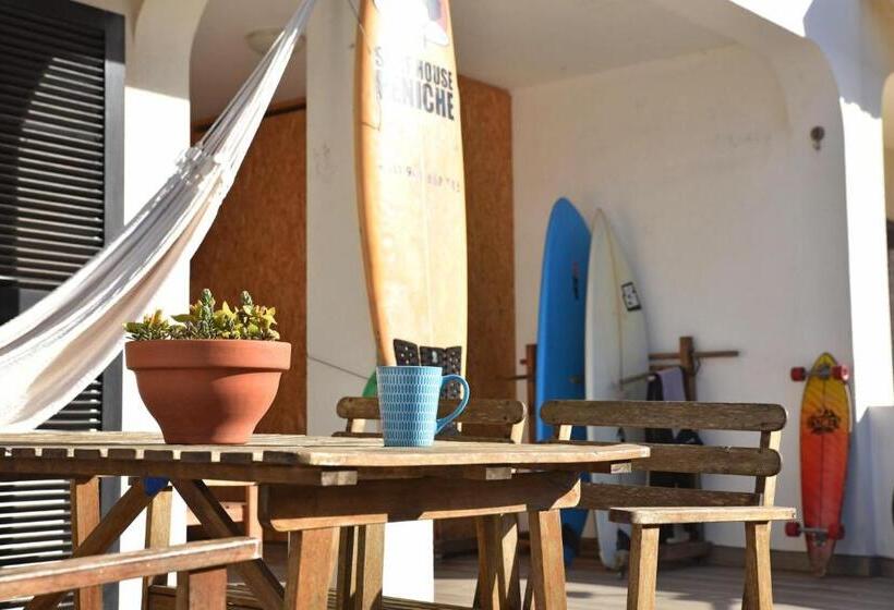 ユースホステル Surf House Peniche
