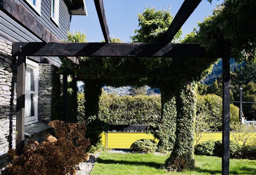 הוסטל The Black Sheep Backpackers