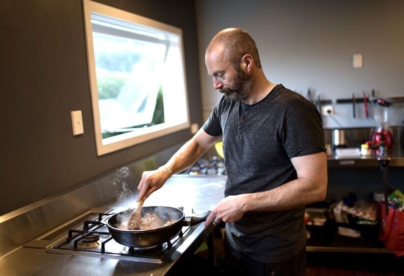 הוסטל The Black Sheep Backpackers