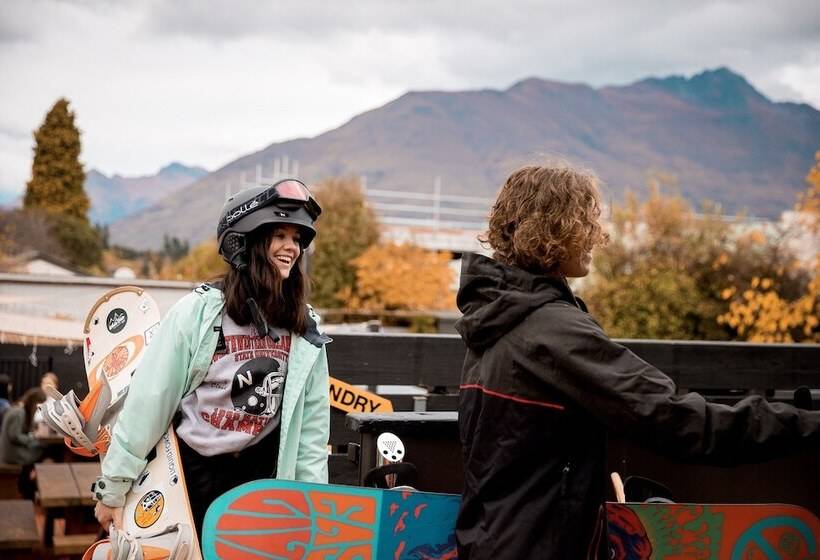 הוסטל The Black Sheep Backpackers