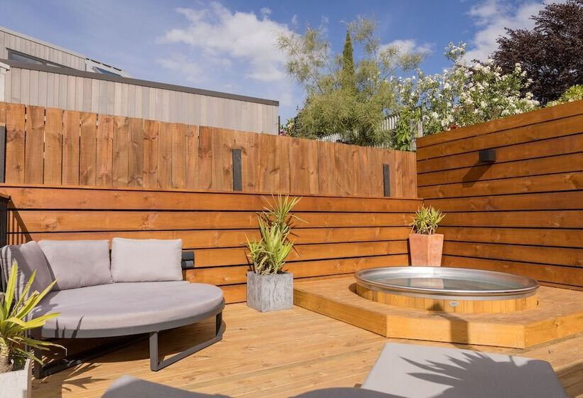 הוסטל The Black Sheep Backpackers