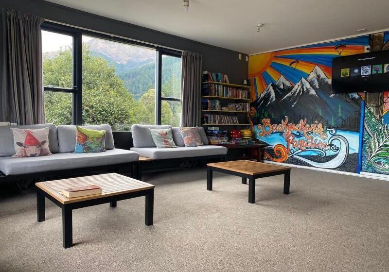 הוסטל The Black Sheep Backpackers