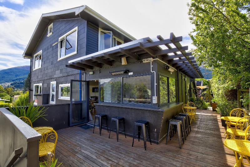 הוסטל The Black Sheep Backpackers