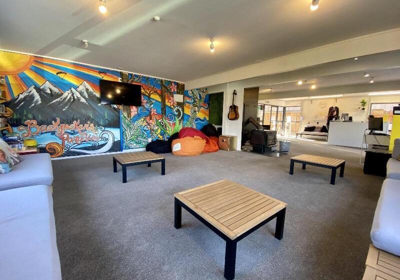 הוסטל The Black Sheep Backpackers