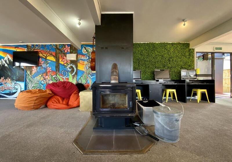 הוסטל The Black Sheep Backpackers