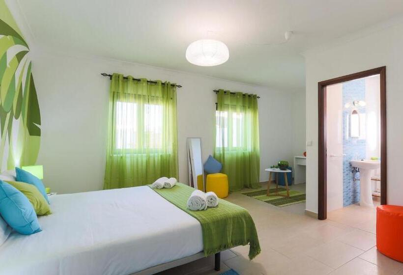 הוסטל West Side Guesthouse