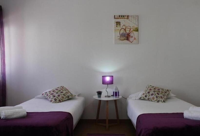 הוסטל West Side Guesthouse