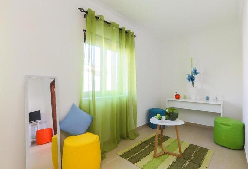 הוסטל West Side Guesthouse