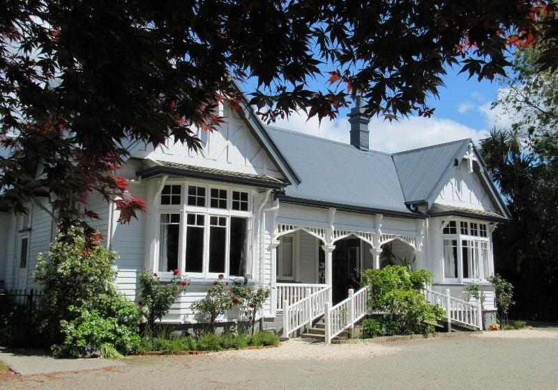 호스텔 White Elephant Accomodation