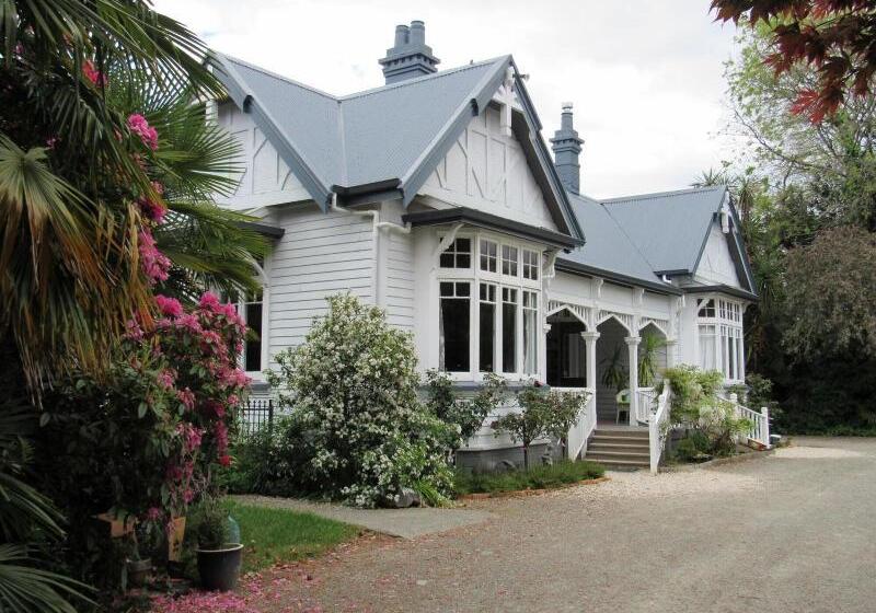 호스텔 White Elephant Accomodation