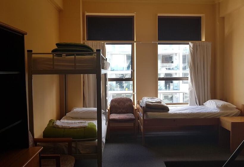 호스텔 Wild Zebra Backpackers