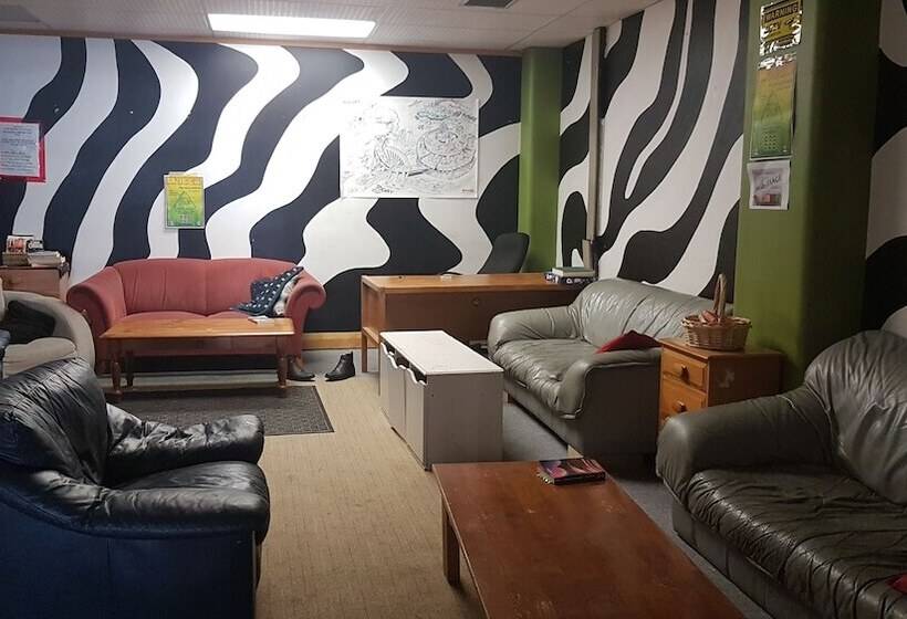 호스텔 Wild Zebra Backpackers