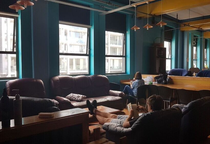 호스텔 Wild Zebra Backpackers