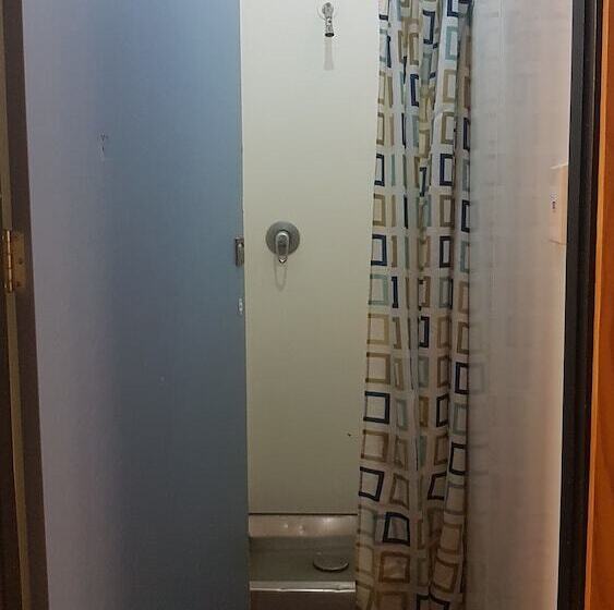 호스텔 Wild Zebra Backpackers