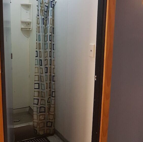 호스텔 Wild Zebra Backpackers