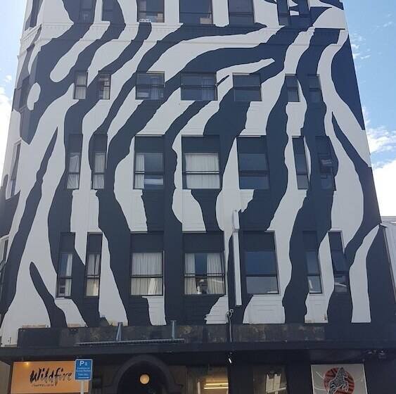 호스텔 Wild Zebra Backpackers