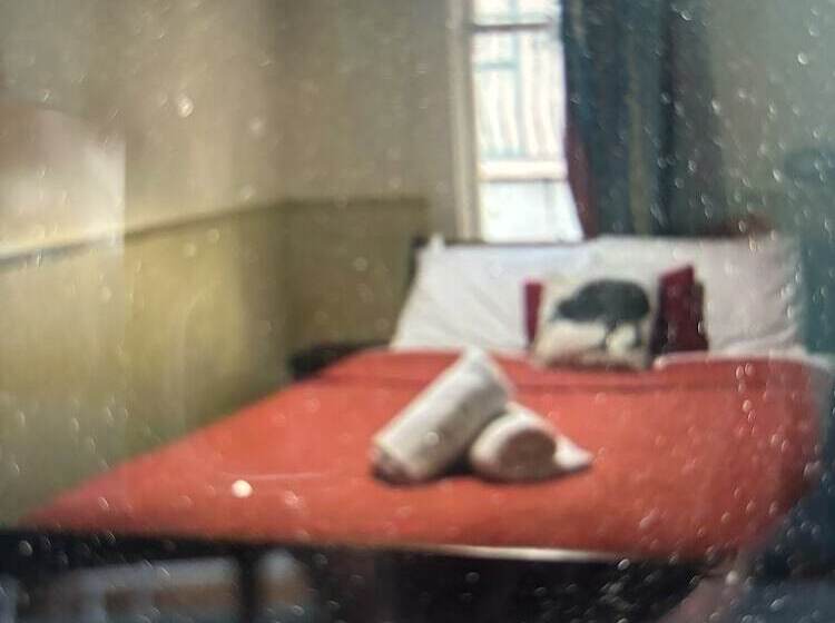 Общежитие Worldwide Backpackers