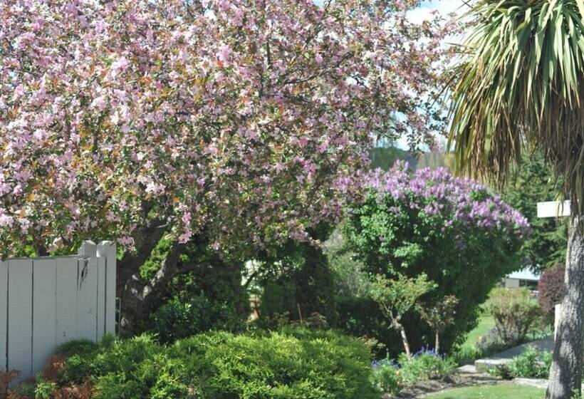 Alexandra Garden Court Motel