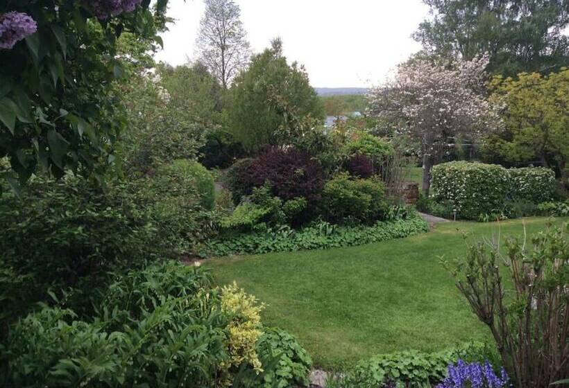 Alexandra Garden Court Motel