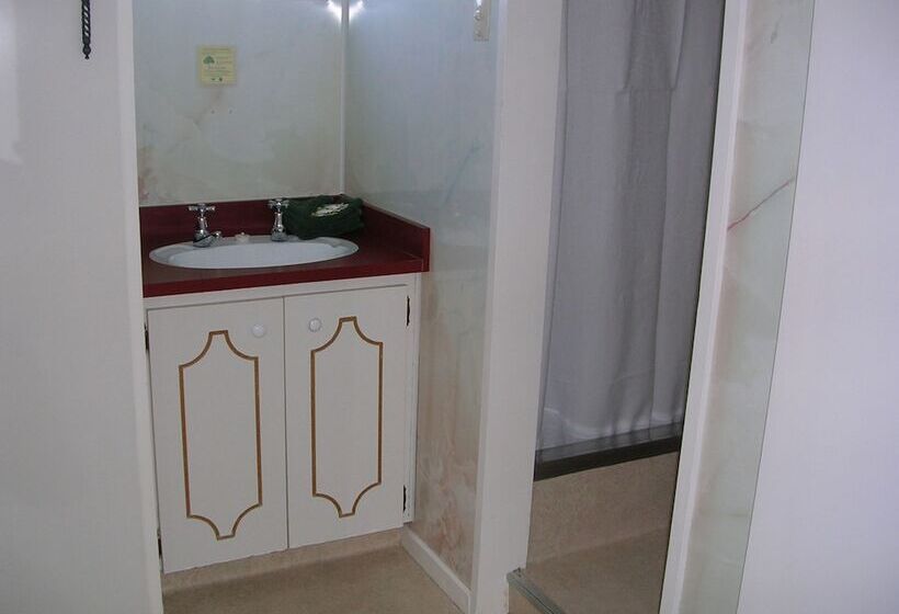 Alexandra Garden Court Motel