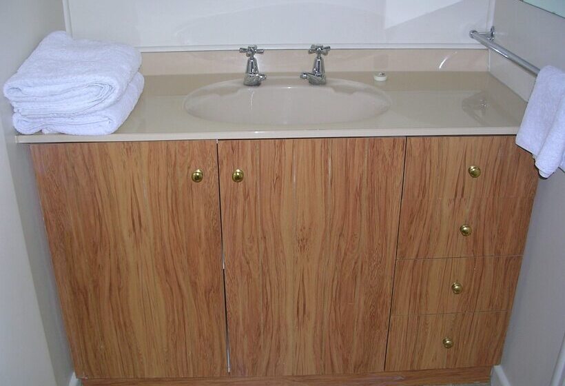 Alexandra Garden Court Motel