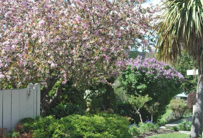 Alexandra Garden Court Motel